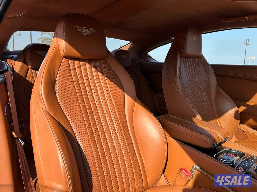 بنتلي GT8
موديل 2016
8 سلندر
عداد: 85 الف14