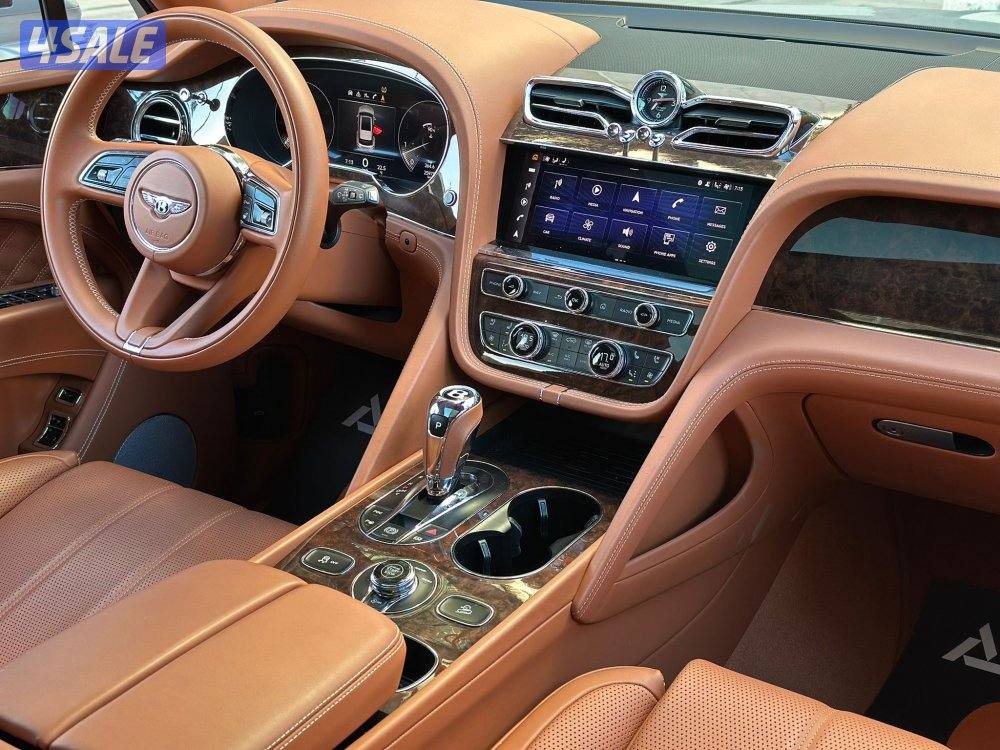 بنتليBENTAYAGA V8 موديل2022 عداد26الف وارد الزياني تحت الكفاله6