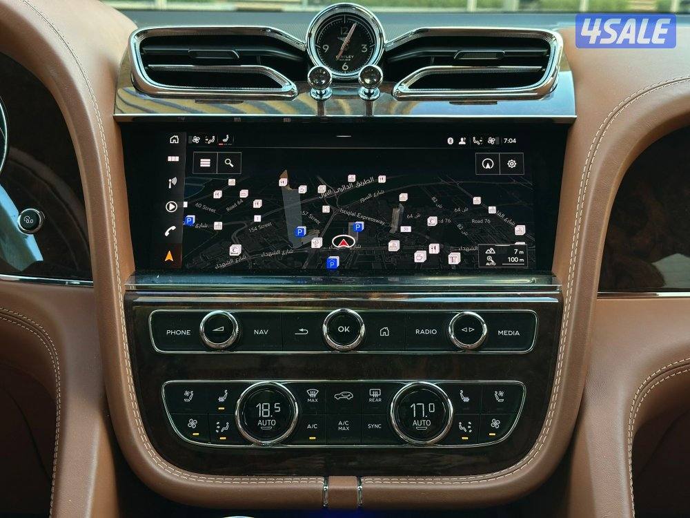 بنتليBENTAYAGA V8 موديل2022 عداد26الف وارد الزياني تحت الكفاله14