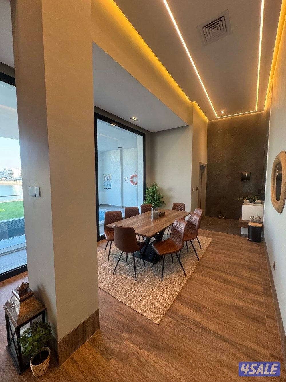 🔥 شاليه جديد VIP للإيجار صف اول بالخامسة 🔥11