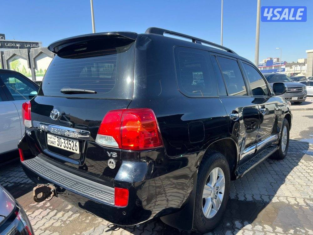 لاندكروزر GXR V81