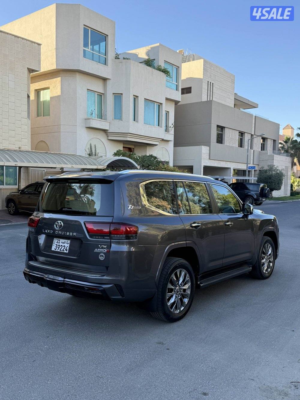 تويوتا لاند كروزر وارد الساير VX AEROS4