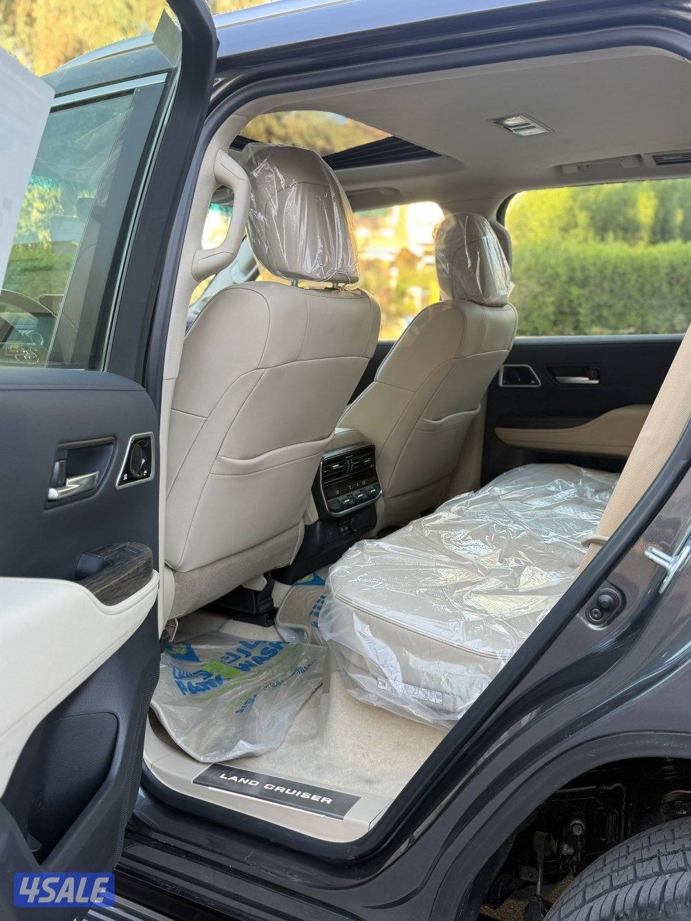 تويوتا لاند كروزر وارد الساير VX AEROS8