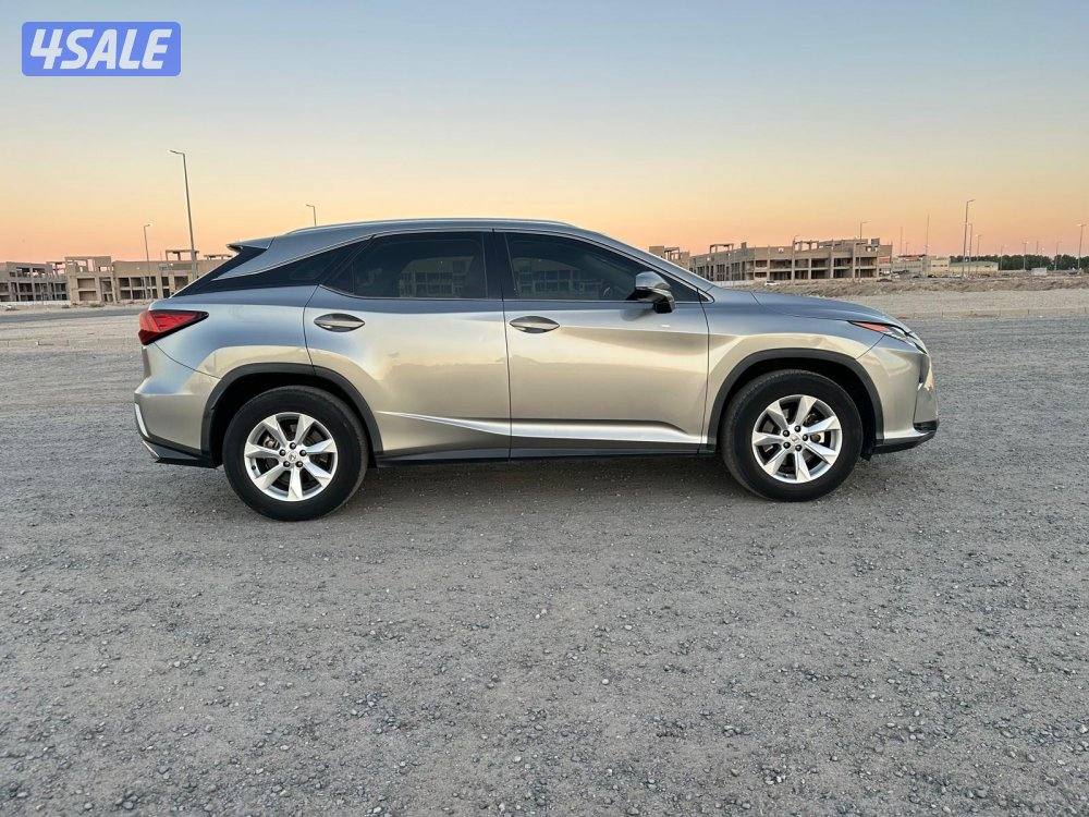 لكزس RX 350 موديل ٢٠١٧ في قمة النظافة2