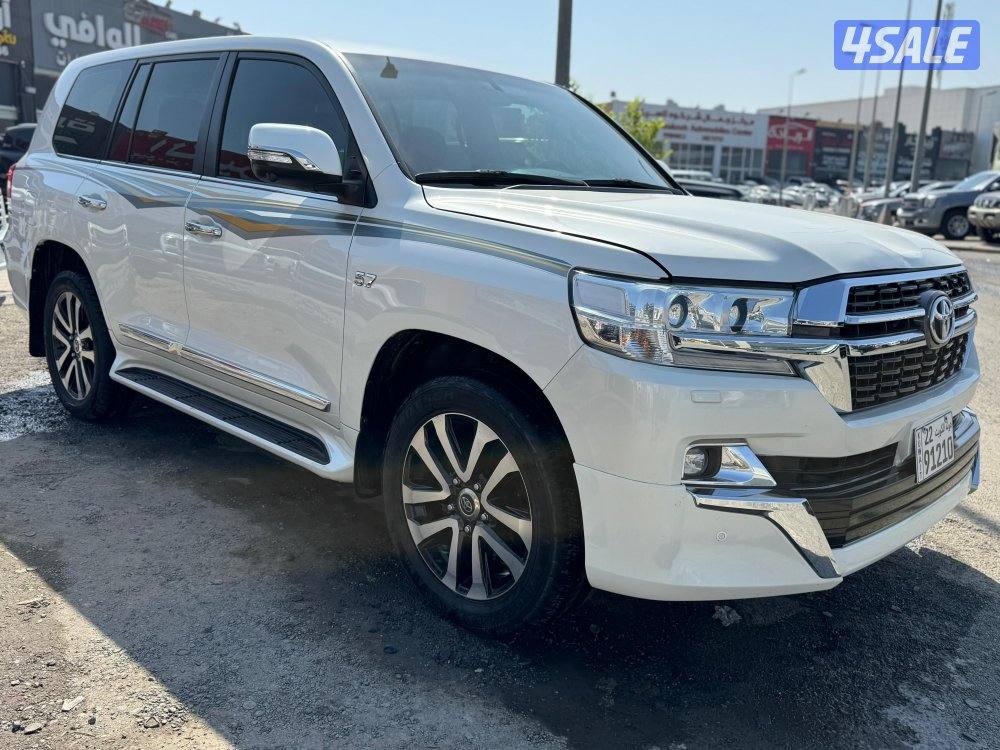 تويوتا لاندكروزر 5.7 VX.R -V81