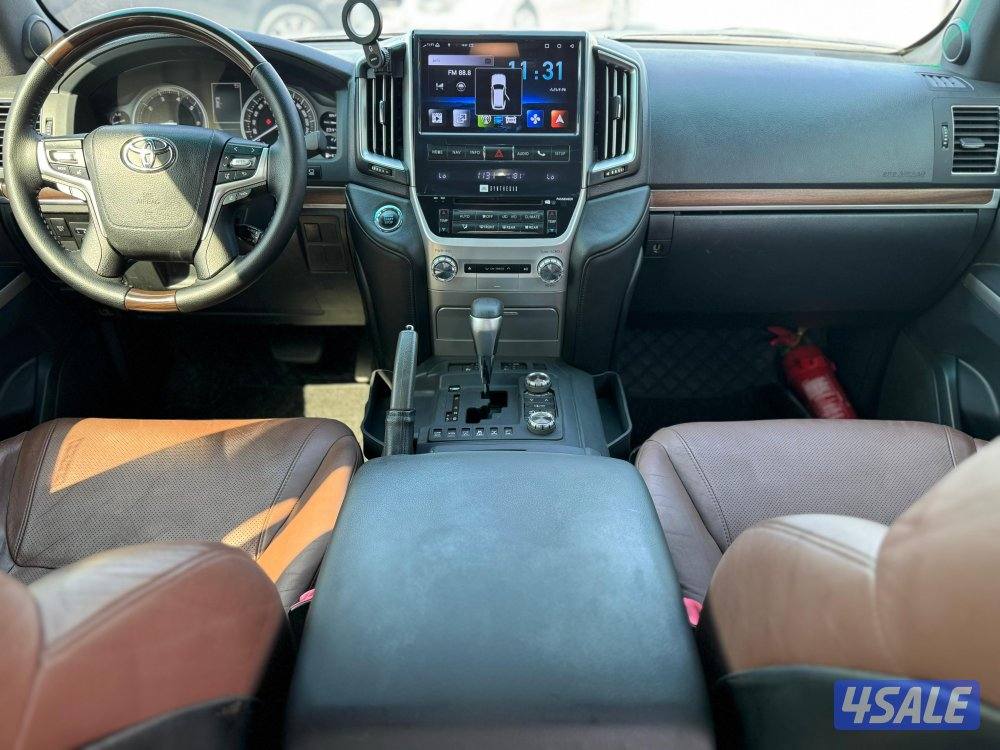 تويوتا لاندكروزر 5.7 VX.R -V85