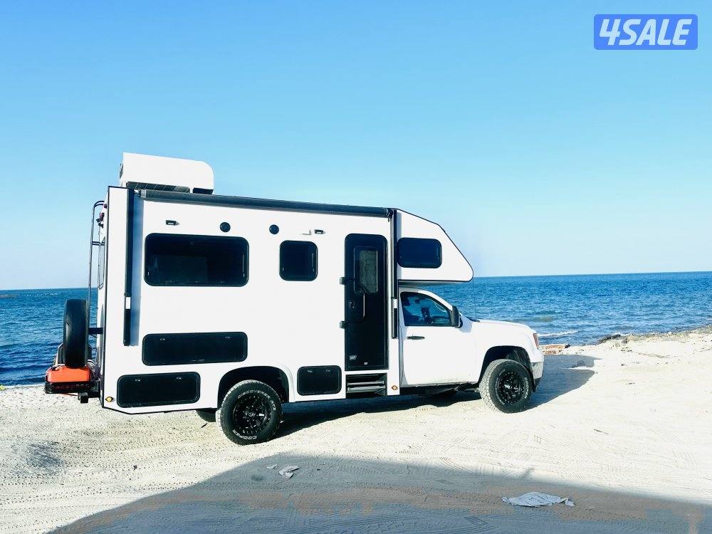 كرفان GMC HD 2500 موديل ٢٠١١ كامبر فايبرجلاس من مصنع لايف كرفان8