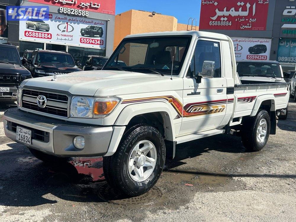 تويوتا لاند كروزر شاص LX .V6
موديل 2021
ماشى 76.000 k.m
وارد الساير .8