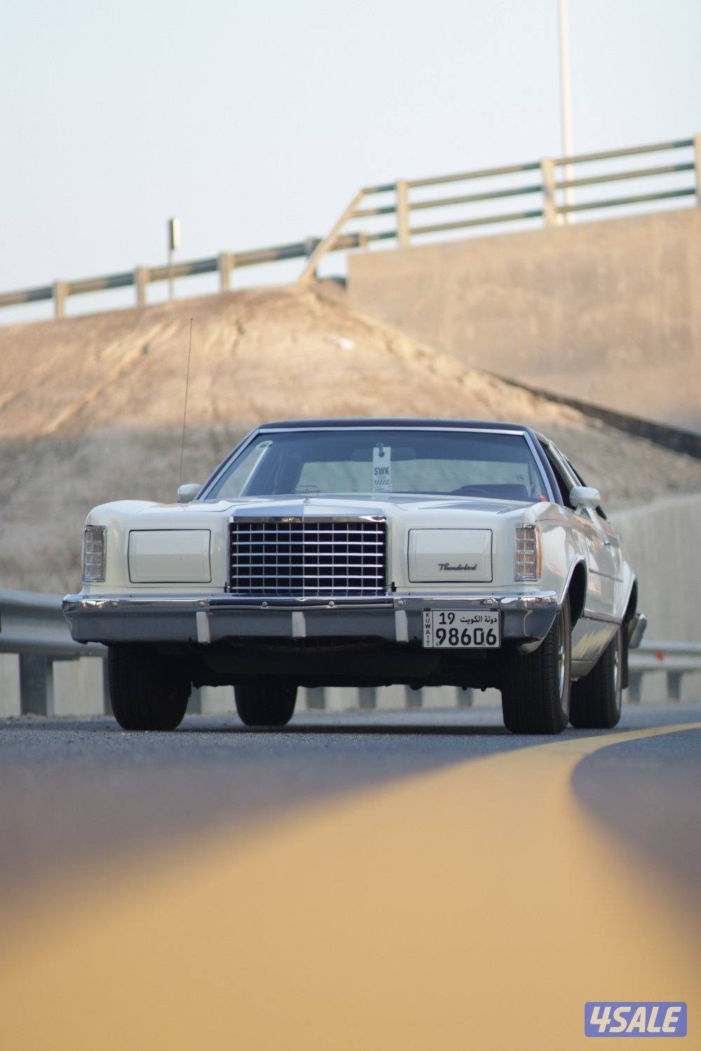 فورد ثندر بيرد موديل 19770