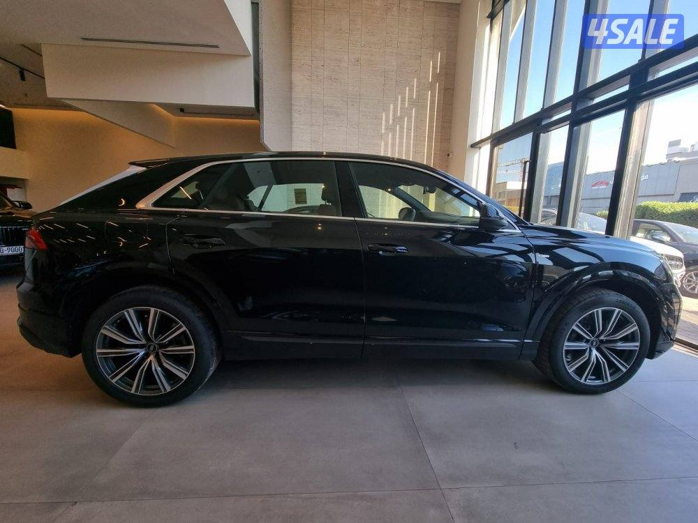 Audi Q8 S-Line 30L2
