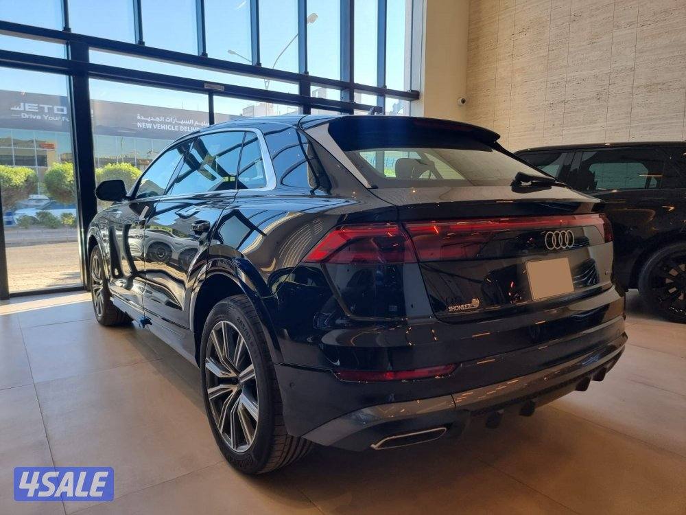 Audi Q8 S-Line 30L4