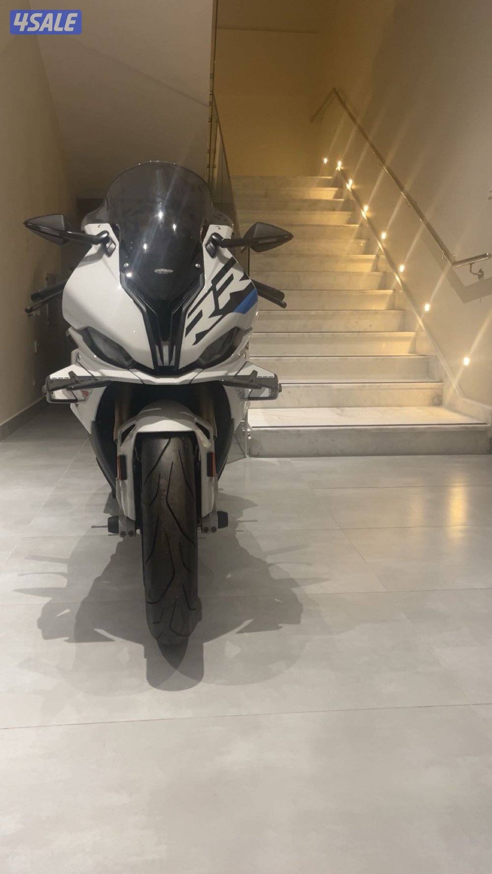 للبيع bmw 20232