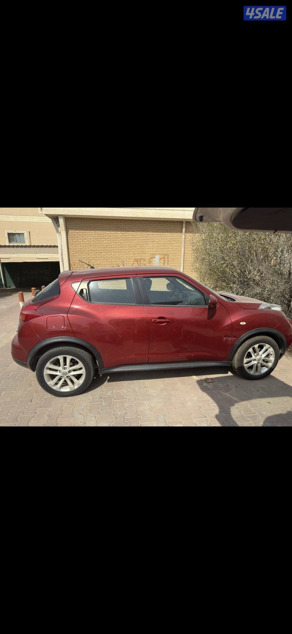 نيسان جوك ٢٠١٢ أحمر نظيف2