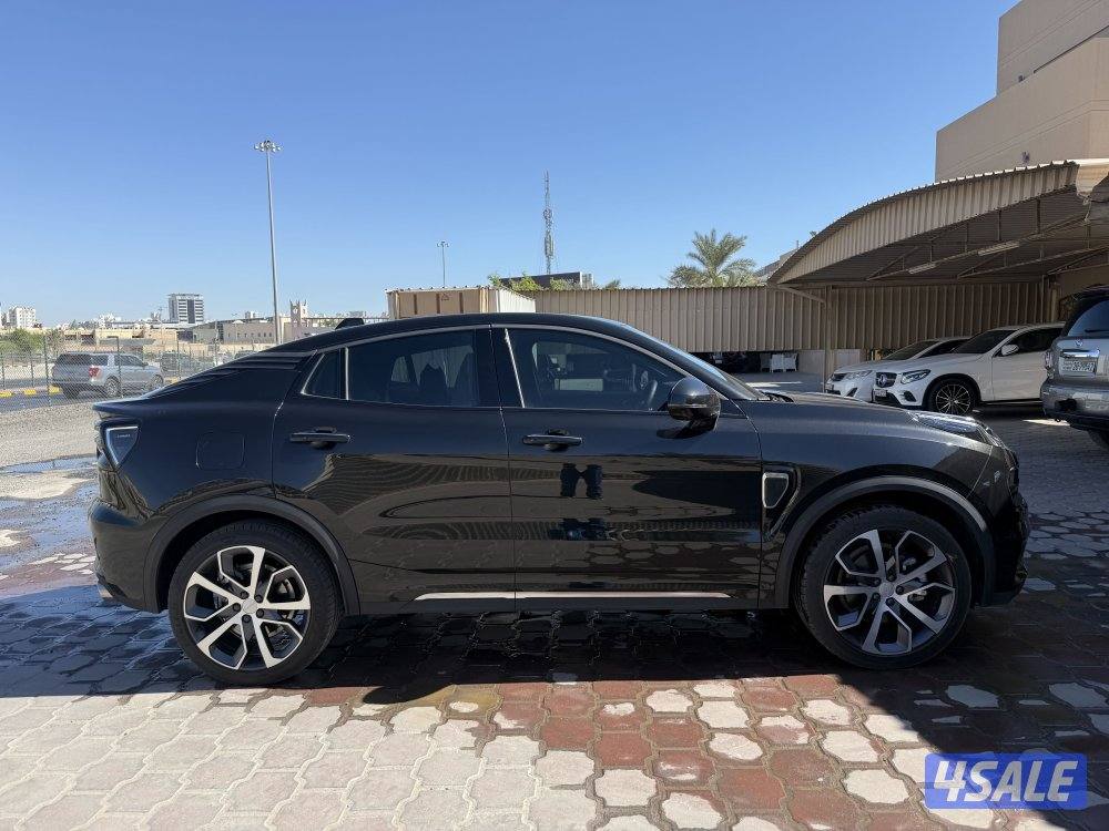 للبيع LYNK & CO 051