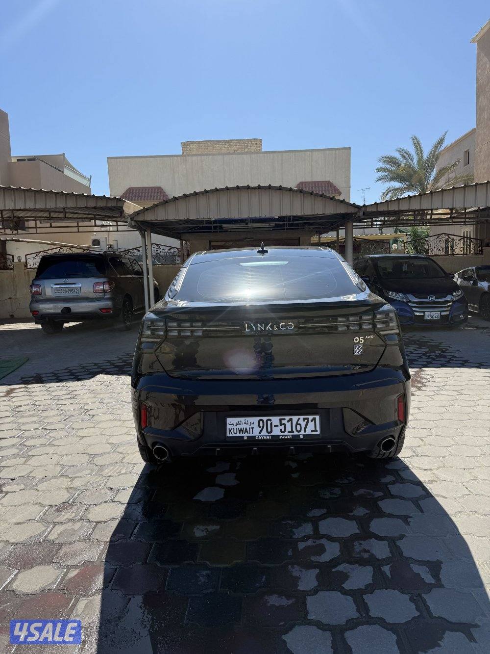 للبيع LYNK & CO 052