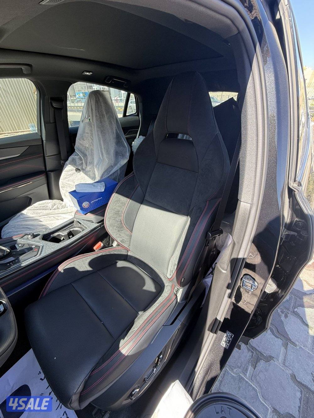 للبيع LYNK & CO 055