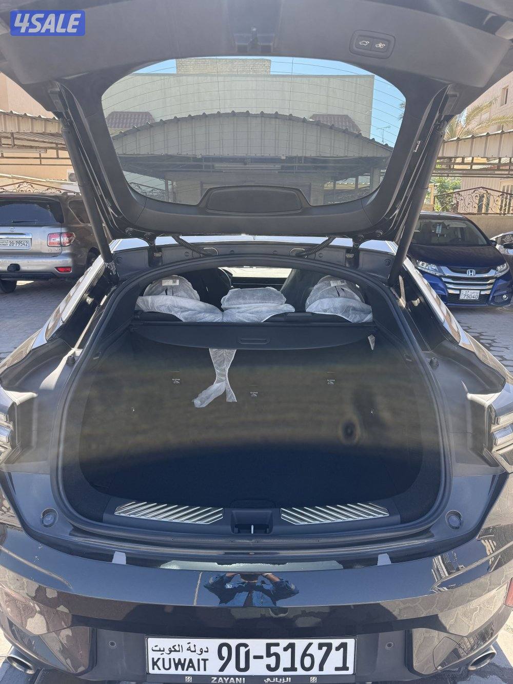 للبيع LYNK & CO 056