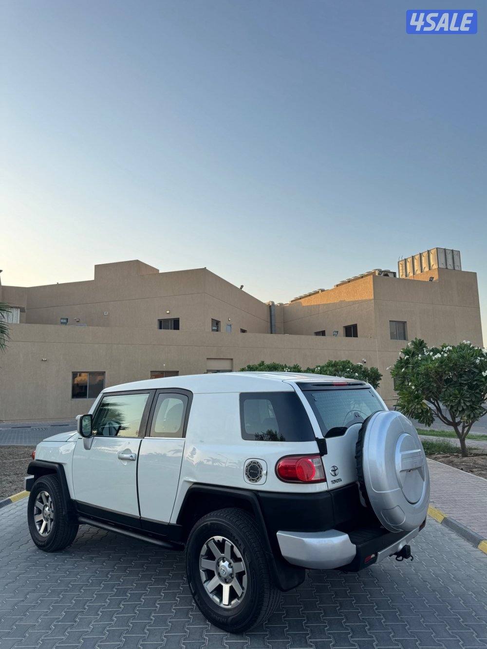 للبيع اف جي كروزر 2008 بحالة ممتازة بيعة سريعة3