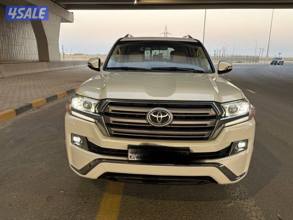 جيب تويوتا لاند0