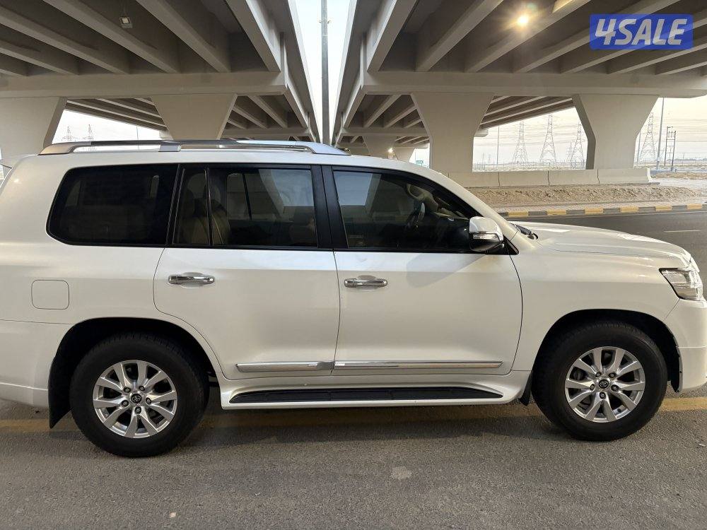 جيب تويوتا لاند1