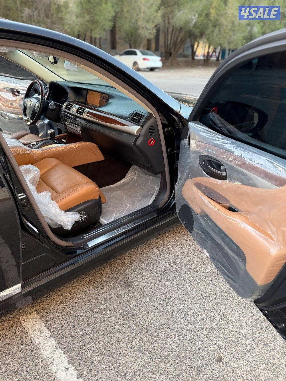 للبيع لكزس LS460L قمه بالنضافه الساير لارج فل كامل3