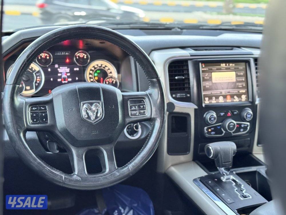 للبيع دودج رام موديل 20132