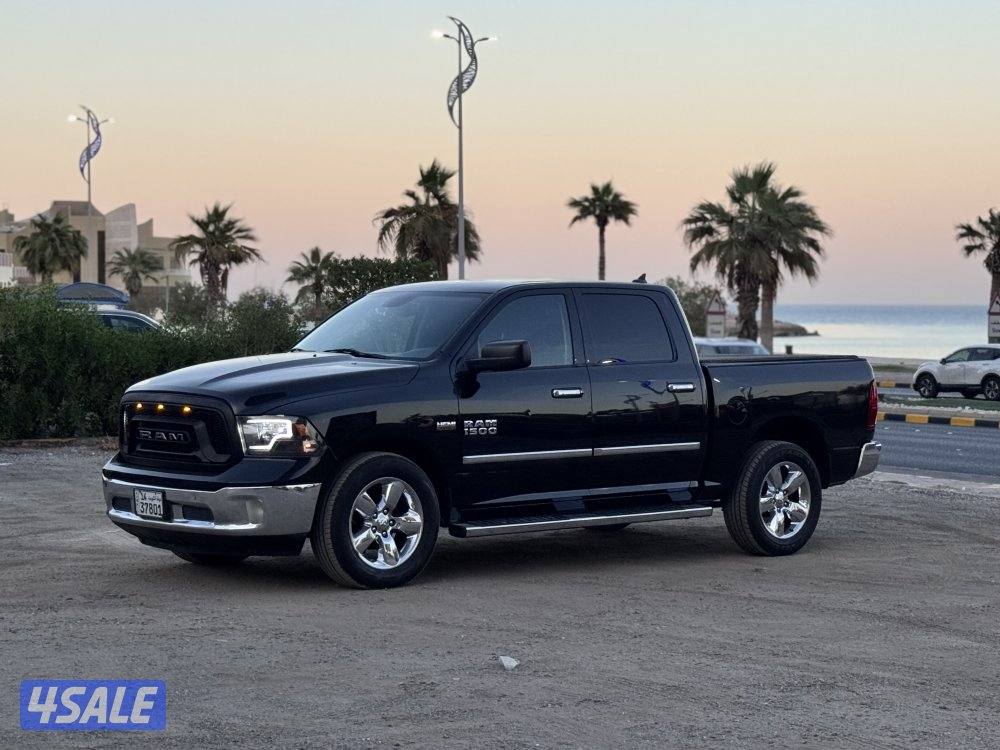 للبيع دودج رام موديل 20136