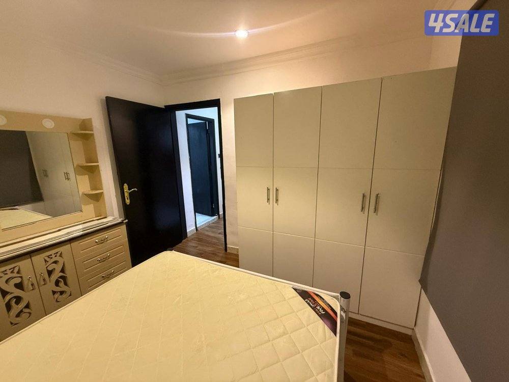 يوجد لدينا شقق للايجار سوبر لوكس فاضي وخلو غرفة صاله حمام مطبخ باركن س11