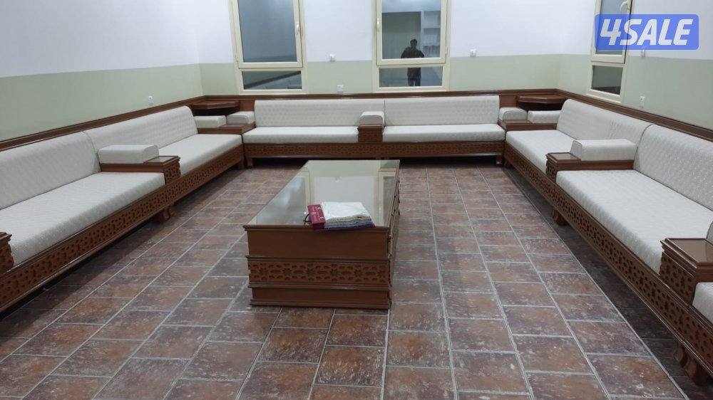 موسسة في الخليج. الأثاثات والمفروشات11