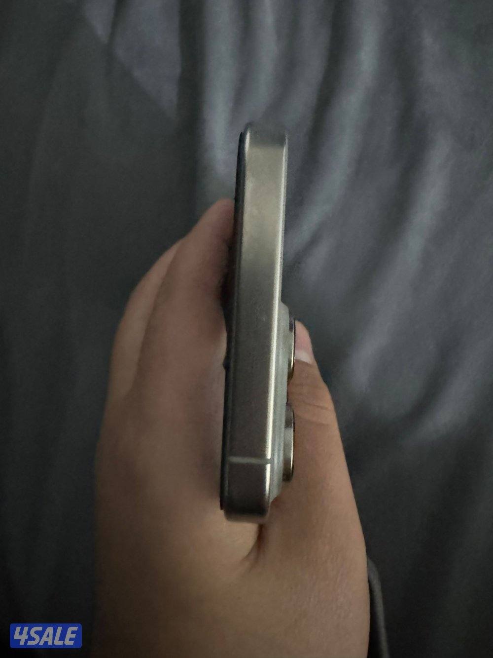 ايفون ١٦ برو ماكس استخدم ٢٠ يوم ٢٥٦ جيجا بطارية ١٠٠1