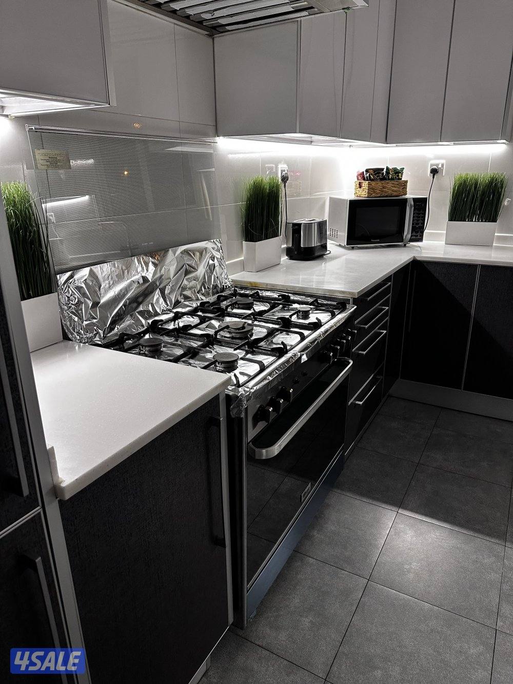 شاليه برايفت غيـر مقسوم ذات خصوصيه حمام سباحه داخلي قريب مول الخيـران9