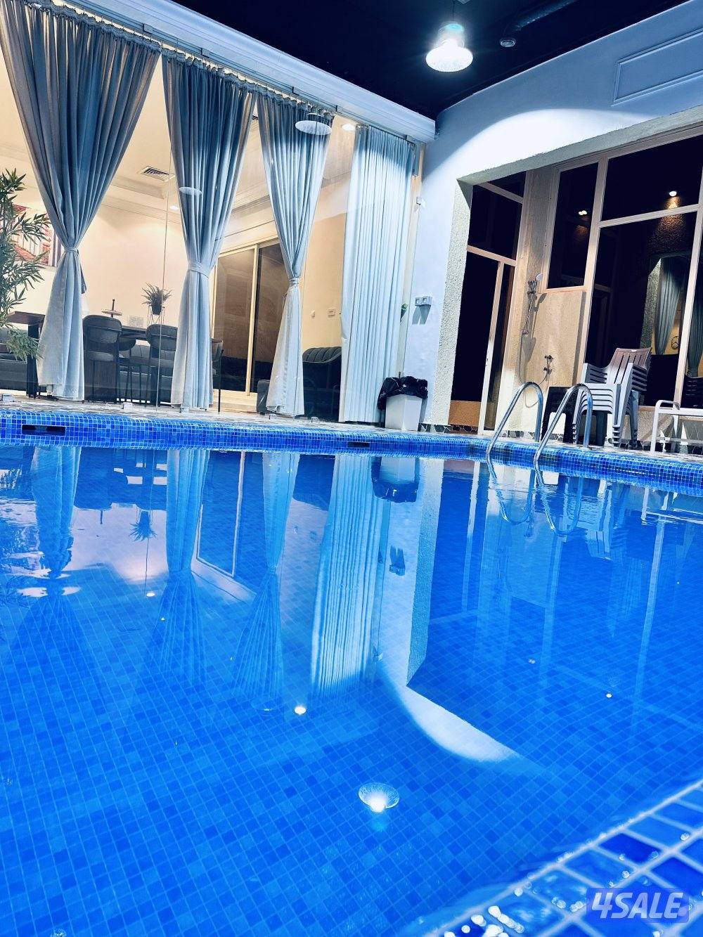 شاليه برايفت غيـر مقسوم ذات خصوصيه حمام سباحه داخلي قريب مول الخيـران14