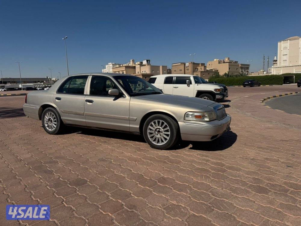 جراند ماركيز 2008 ذهبي3