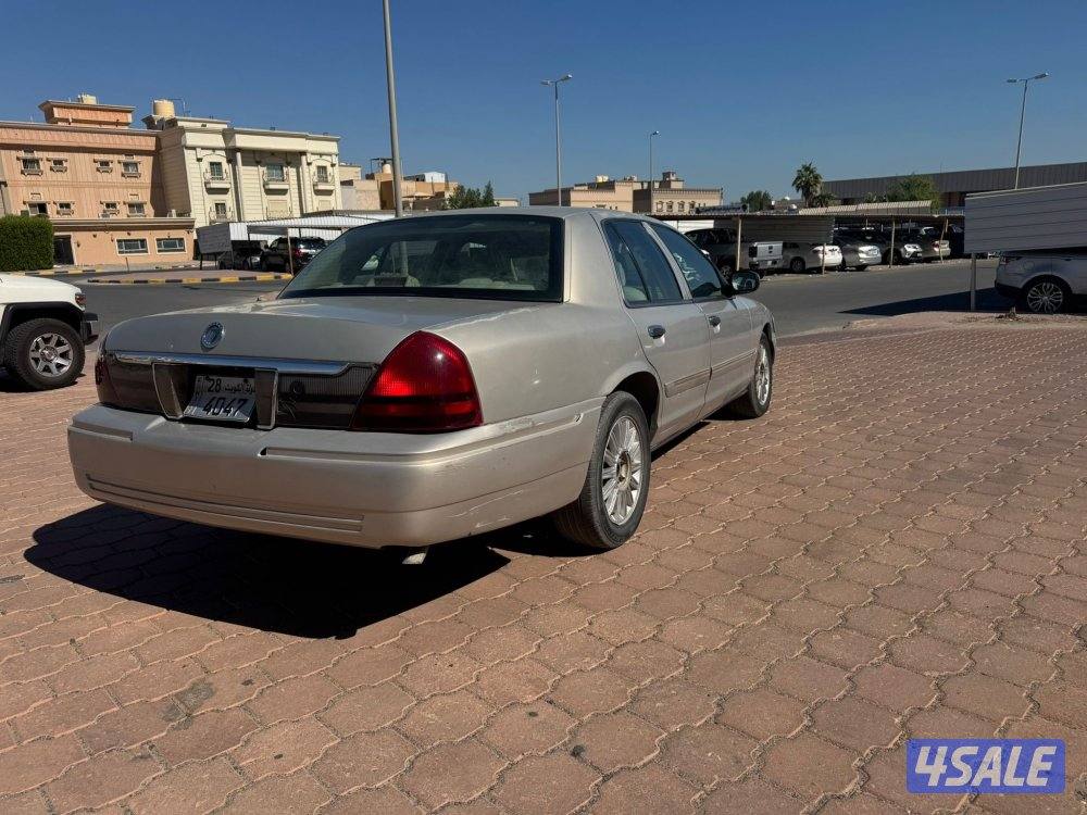 جراند ماركيز 2008 ذهبي2