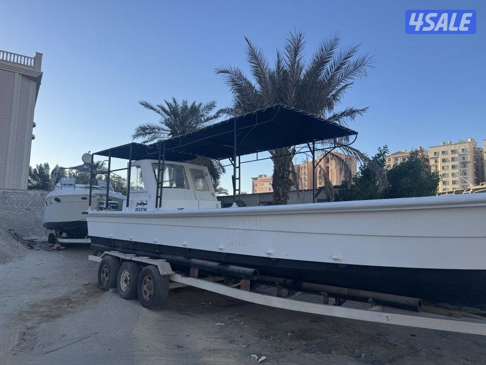 للبيع طراد اماراتي 36 قدم مجدد بالكامل كهرباء تنجيد سيرفس كامل للمكابن3