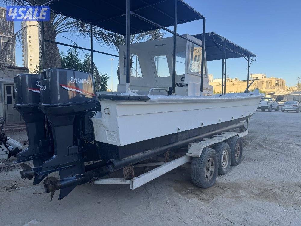 للبيع طراد اماراتي 36 قدم مجدد بالكامل كهرباء تنجيد سيرفس كامل للمكابن10