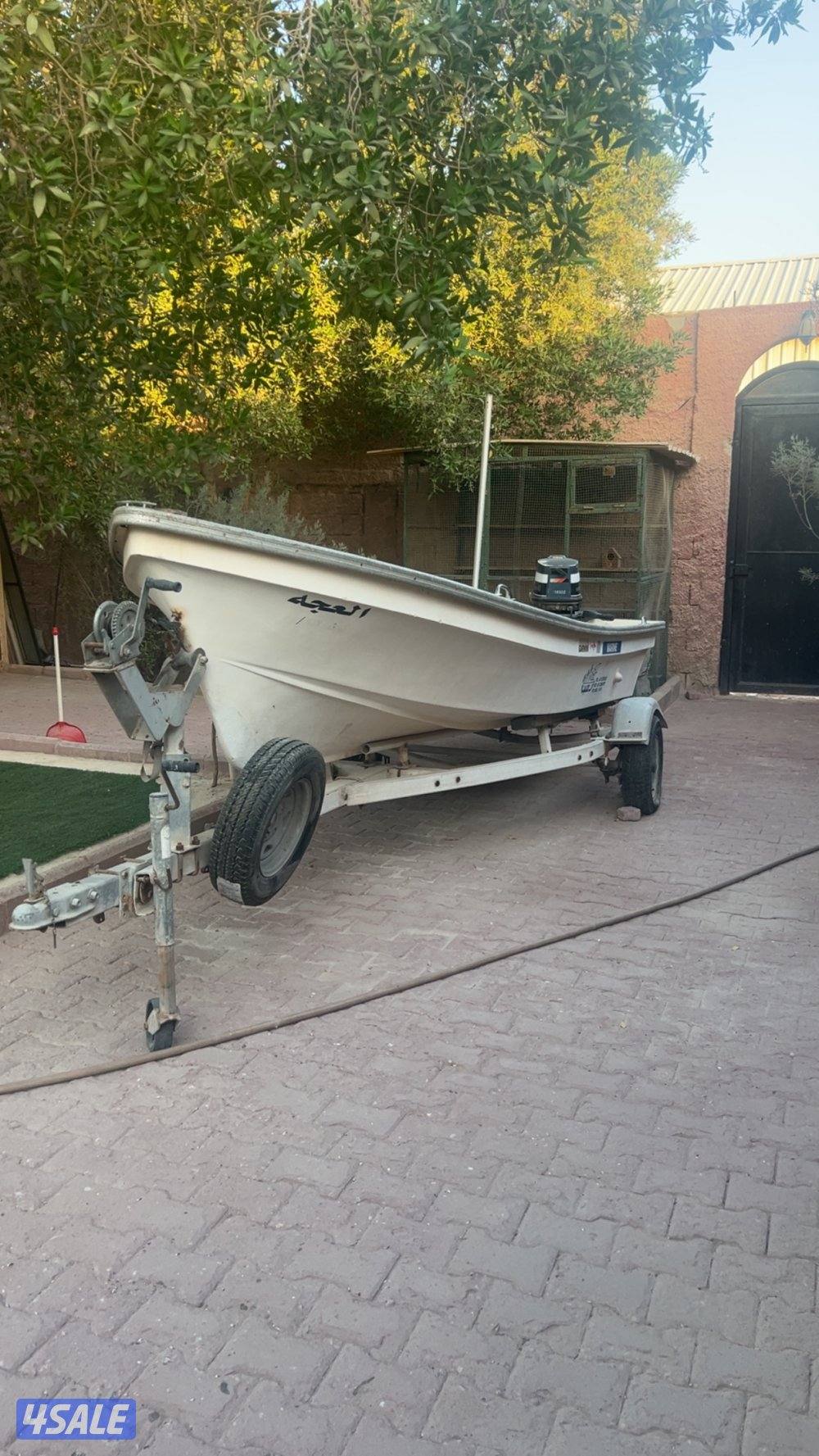 طراد ١٣.٥قدم القرف و المكينه بحاله ممتازه3