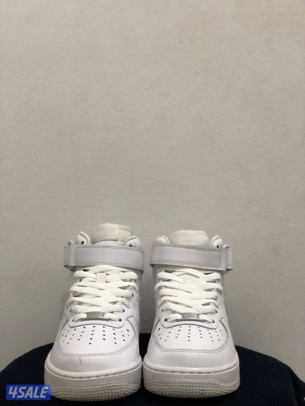 Nike Air Force 1 Mid4