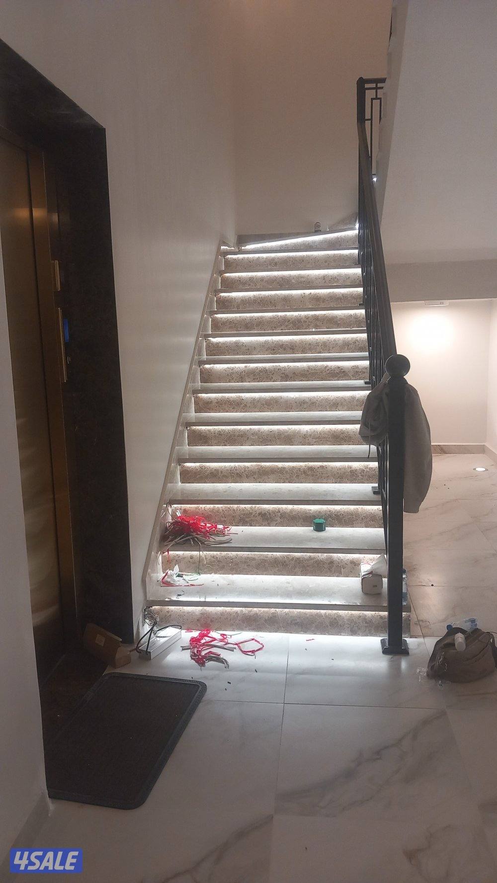 فني كهربائي تركيب سبت لت تركيب ثريات فحص الكهرباء واصلاحها6