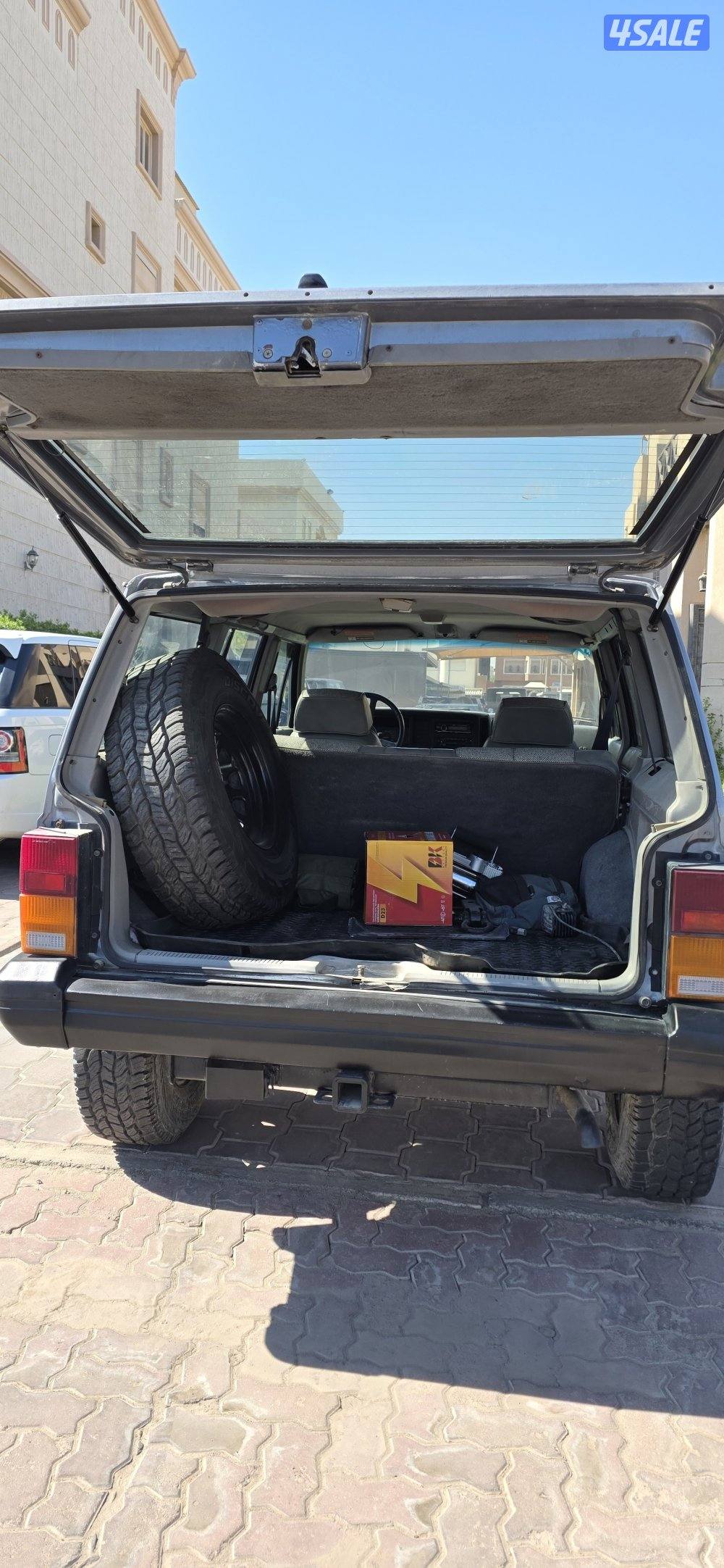 جيب شروكي ١٩٩٤ (تجهيز امريكي)3