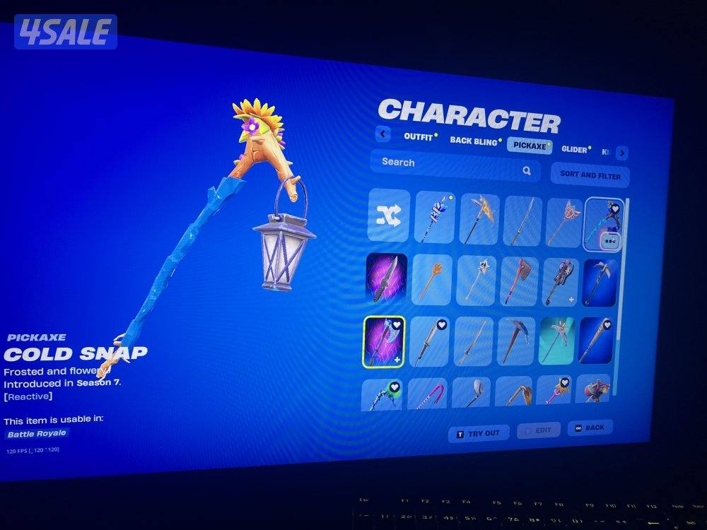 حساب فورت نايت ترافيس سكوت + ايكونك اكس الهلوين ايبك اساسي كامل مضمون8