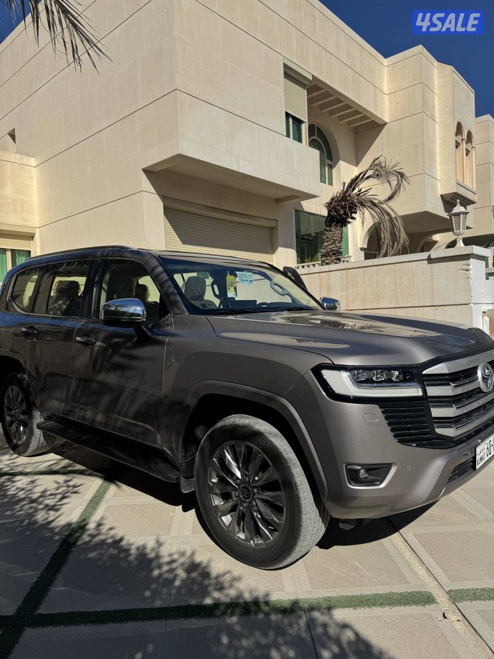 للبيع لاند كروزر VX عداد 34 الف صبغ الوكالة1