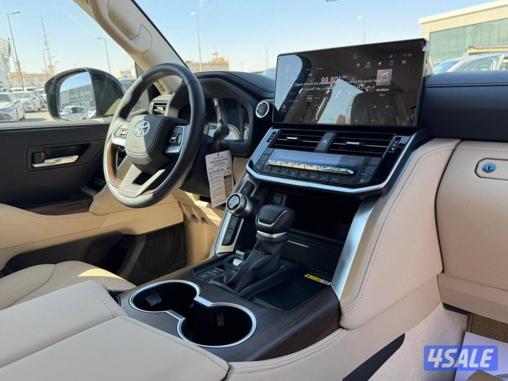 لاند كروزر GX.R AEROs .V6 موديل 2025 اصفار7