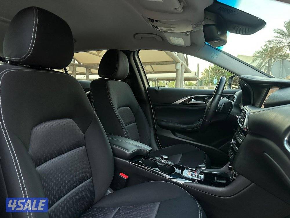 للبيع INFINITY Q30 موديل 2017 وارد البابطين8