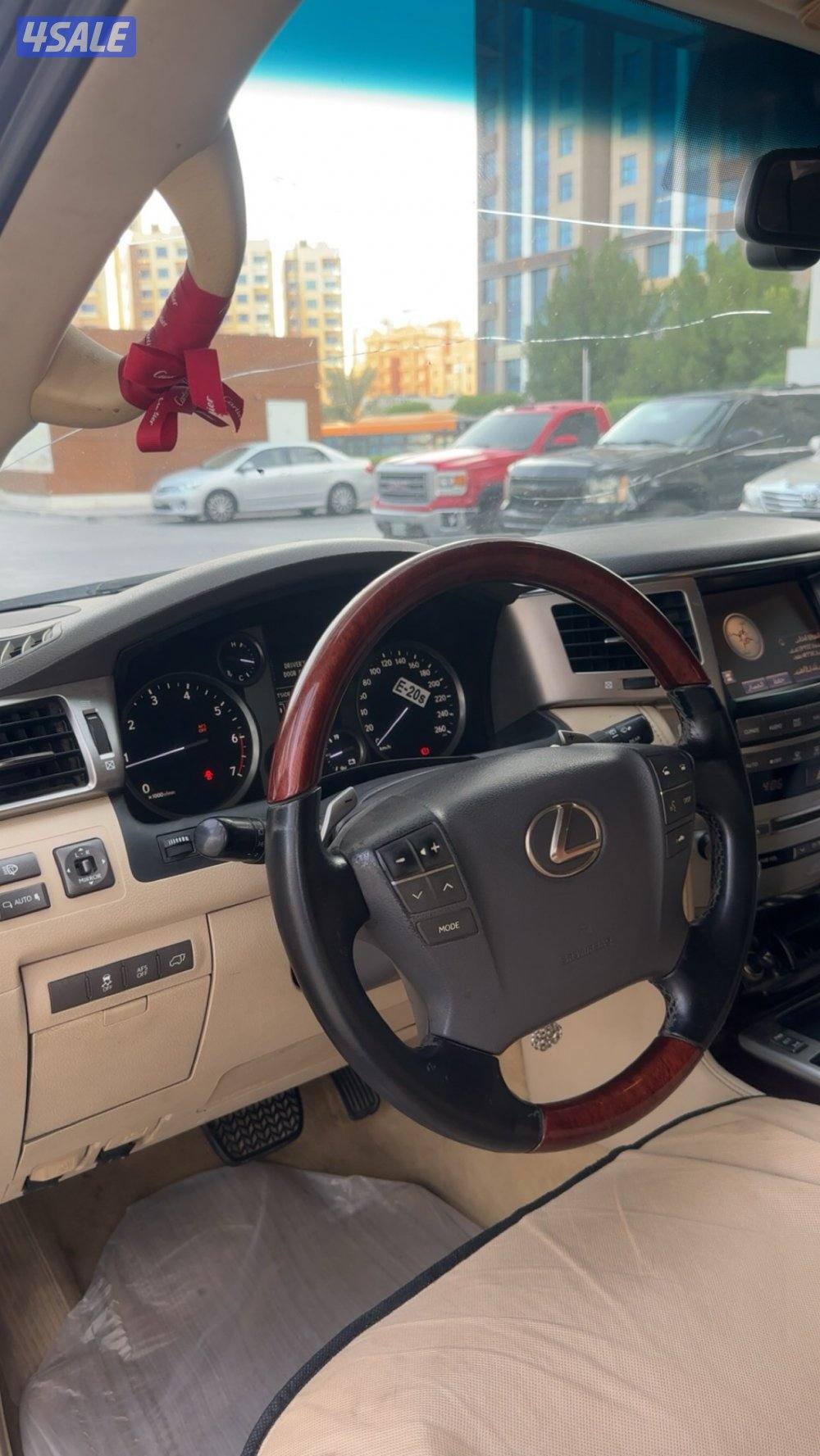 للبيع لكزس LX570 الجيب توني مركب له مكينه وارد مو مبطله شرط الفحص5