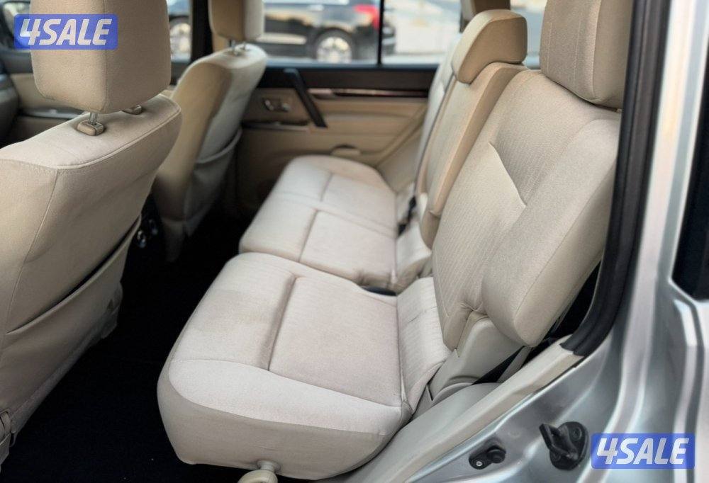 باجيرو 2022 صبغ الوكاله عداد 160 الف شرط الفحص المكينه الصغيره2