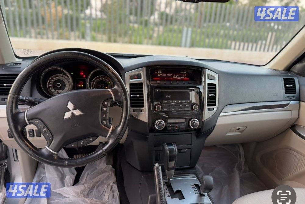 باجيرو 2022 صبغ الوكاله عداد 160 الف شرط الفحص المكينه الصغيره4