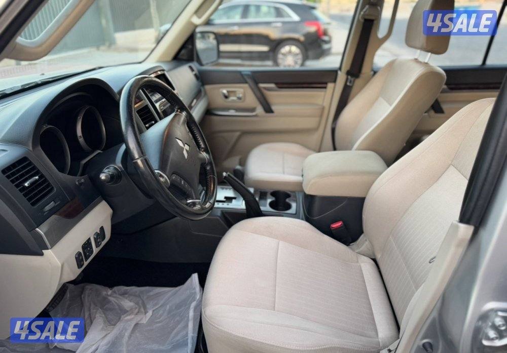 باجيرو 2022 صبغ الوكاله عداد 160 الف شرط الفحص المكينه الصغيره3