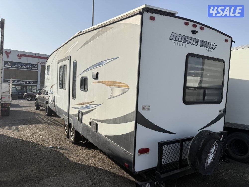 كرفان امريكي 2019 مجهز بالكامل مع الوانيت او بدون1