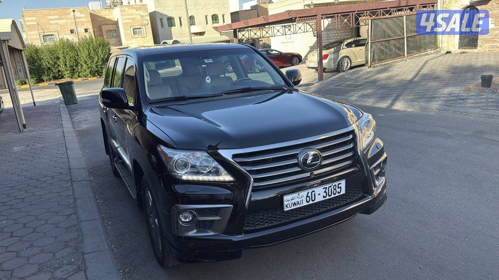 للبيع جيب لكزس سبورت0